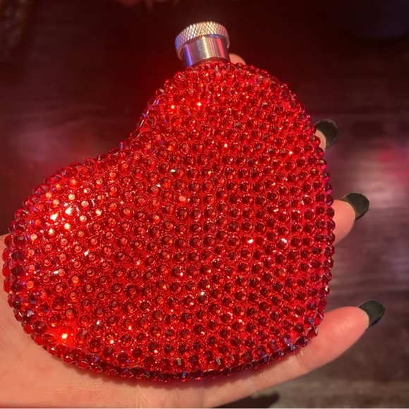 Red Heart-Shaped Rhinestone Flask - Picture 4 of 8